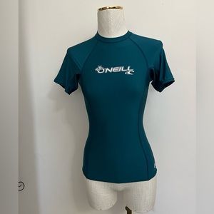 O’Neill woman green upf50+ shirt